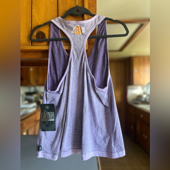 LA Lakers women’s racer back tank top Size L NWT - Picture 2 of 11
